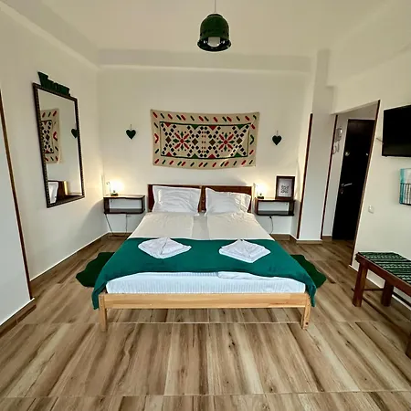 Апартаменты Romanian House *