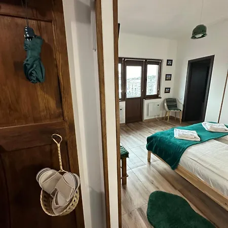 Apartamento Romanian House